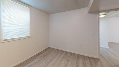 329 W Indiana Ave in Bismarck, ND - Building Photo - Building Photo