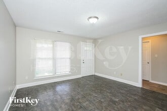 7750 Cross Willow Blvd in Indianapolis, IN - Building Photo - Building Photo