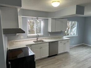 3216 Wayne St in Endicott, NY - Building Photo - Building Photo