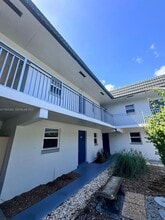 1001 SE 16th St in Fort Lauderdale, FL - Foto de edificio - Building Photo