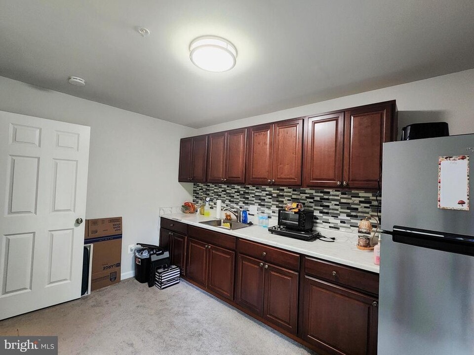 13224 Dowdens Ridge Dr in Clarksburg, MD - Building Photo