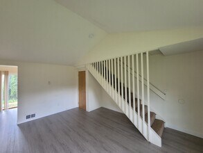 666-668 N 52nd Pl in Springfield, OR - Building Photo - Building Photo