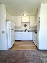 1817 E Grand Ave in Escondido, CA - Building Photo - Building Photo