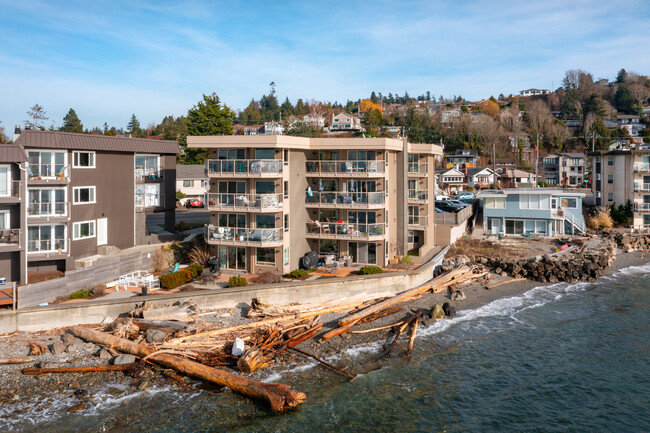 3633 Beach Dr SW in Seattle, WA - Building Photo - Primary Photo