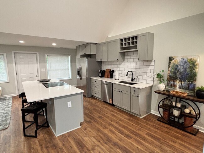 1739 Carter Cir in Atlanta, GA - Foto de edificio - Building Photo