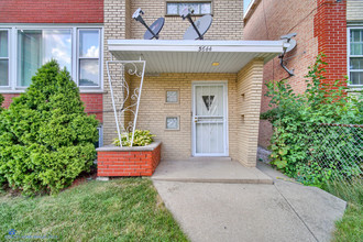 5644 W 63rd Pl in Chicago, IL - Building Photo - Building Photo