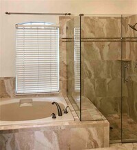 12415 Seabrook Dr in Tampa, FL - Building Photo - Building Photo