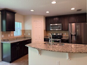 2742 Birchcreek Dr in Wesley Chapel, FL - Building Photo - Building Photo