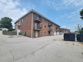 Fifty Grand Apartments in St. Louis, MO - Building Photo - Building Photo