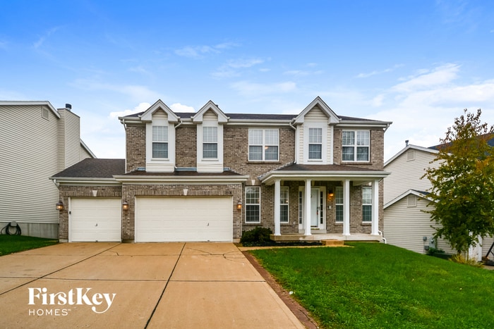 1016 Scenic Oaks Ct in Imperial, MO - Building Photo