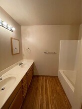 12 Valley View Dr E in Kimberling City, MO - Building Photo - Building Photo