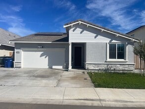 2125 Stagecoach Rd in Patterson, CA - Building Photo - Building Photo