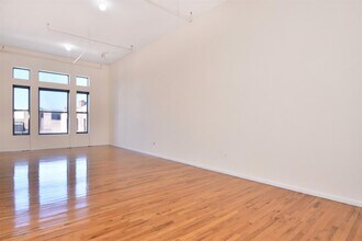 12 N Broadway in Yonkers, NY - Building Photo - Building Photo