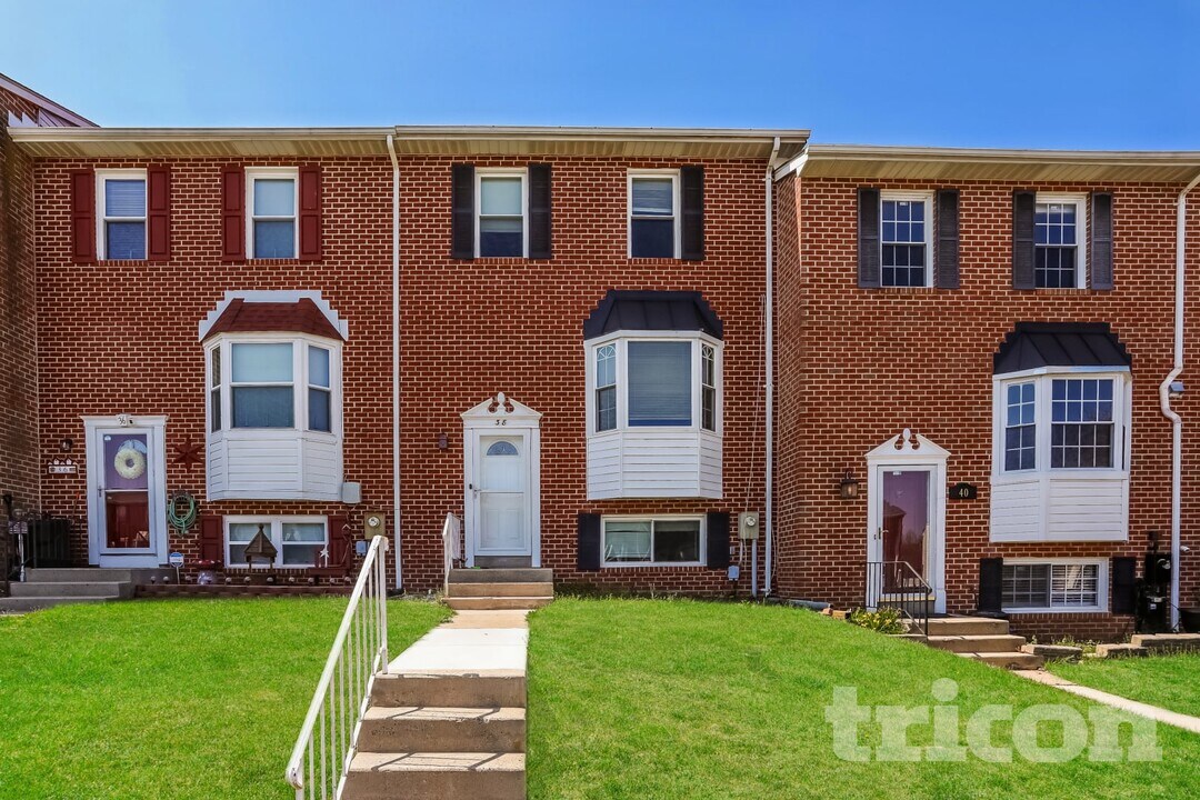38 Powder View Ct in Perry Hall, MD - Building Photo