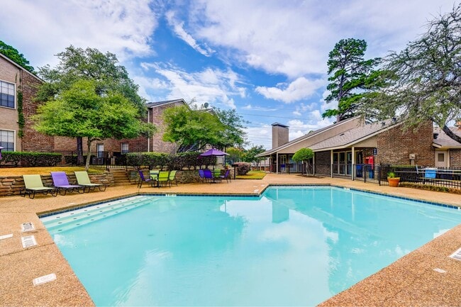 City North in Longview, TX - Foto de edificio - Building Photo