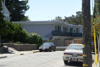 3256 Nicol Ave in Oakland, CA - Building Photo - Building Photo