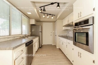 4232 W Frier Dr in Phoenix, AZ - Building Photo - Building Photo