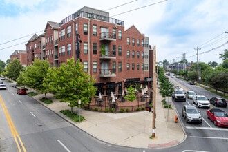 Century Baxter Ave in Louisville, KY - Building Photo - Building Photo