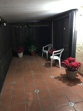 373 Springdale Cir in Palm Springs, FL - Foto de edificio - Building Photo