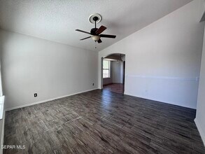403 Wisconsin Ct in Socorro, TX - Building Photo - Building Photo