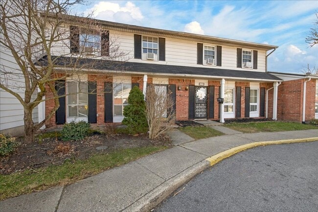 property at 717-717 Southfield Ct