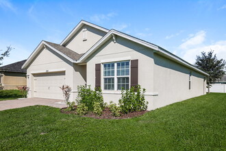 1005 SW 12th Ave in Cape Coral, FL - Building Photo - Building Photo
