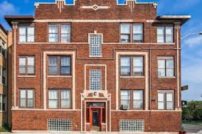 6516 S Stony Island Ave in Chicago, IL - Building Photo - Building Photo