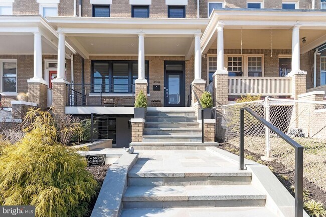 4514 15th St NW, Unit UNIT B in Washington, DC - Building Photo - Building Photo