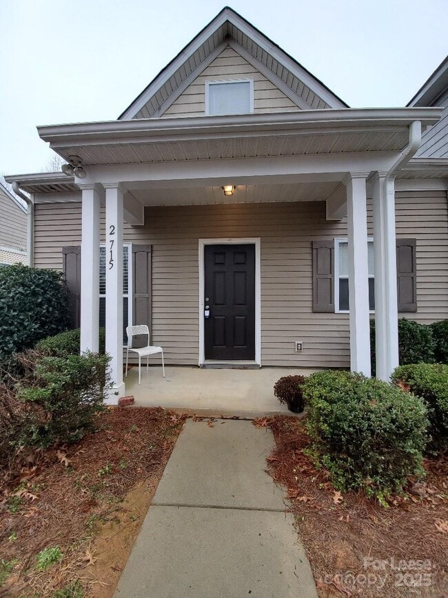 property at 2715 Meadow Knoll Dr
