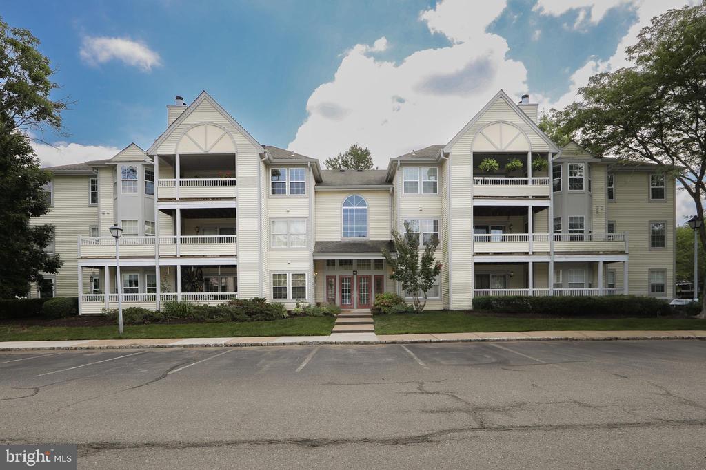 115 Cascade Ct in Princeton, NJ - Foto de edificio