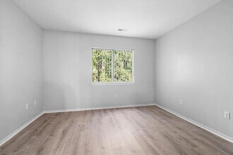 408 Spring Brooke Dr in Brighton, MI - Foto de edificio - Building Photo