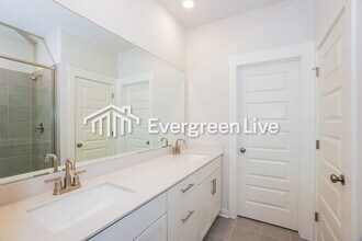 874 Bur Oak Ct in Clarksville, TN - Building Photo - Building Photo