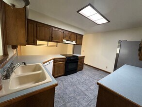 3116 Countryside Ct in Springfield, MO - Building Photo - Building Photo