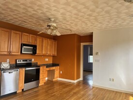 19 3rd St, Unit 3 Apartamentos