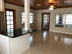 80 Beverly Cir in Englewood, FL - Foto de edificio - Building Photo