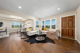 352 65th St in San Diego, CA - Building Photo