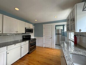 9 Gordon St, Unit 1 in Somerville, MA - Foto de edificio - Building Photo