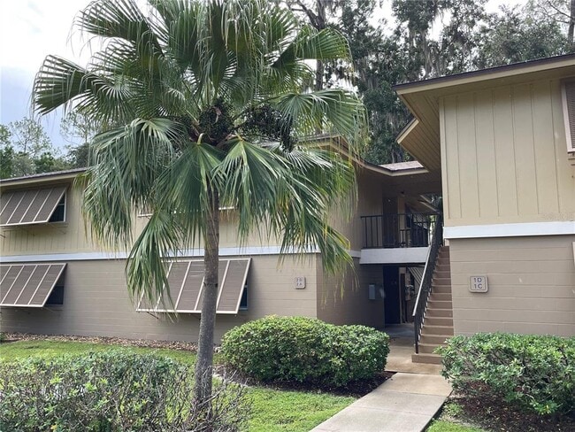 110 Cypress Woods Ct in Deltona, FL - Foto de edificio - Building Photo