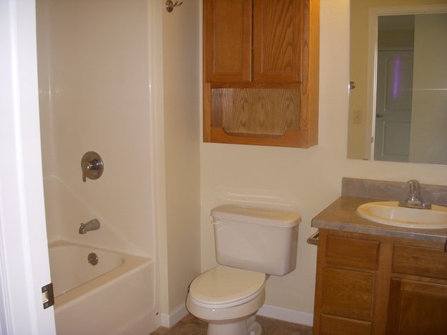 2702 Sunner Ave, Unit 2702 Sunner Ave