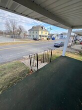 218 N Queen St, Unit 218-A in Shippensburg, PA - Foto de edificio - Building Photo