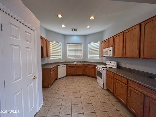 6511 S 5th Way in Phoenix, AZ - Building Photo - Building Photo