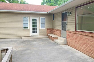 1933 Fenwood Dr in Knoxville, TN - Foto de edificio - Building Photo