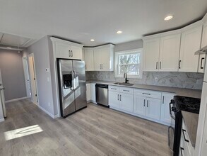 42 Parkway Blvd in Wyandanch, NY - Building Photo - Building Photo