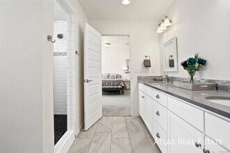 5560 N Cathay Ct in Denver, CO - Building Photo - Building Photo