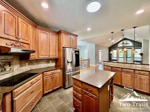 260 Carriage Summit Way in Hendersonville, NC - Building Photo - Building Photo