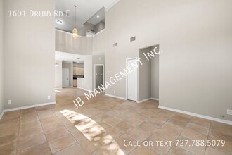 1601 Druid Rd in Clearwater, FL - Building Photo - Building Photo