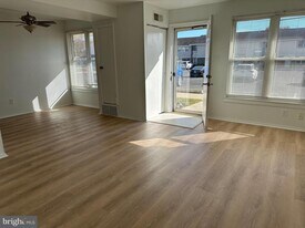 3850 Woodhaven Rd in Philadelphia, PA - Building Photo