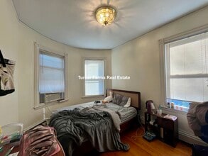 803 Parker St, Unit 3 in Boston, MA - Foto de edificio - Building Photo