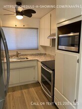 8100 Schoonover St in Elverta, CA - Building Photo - Building Photo