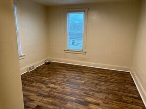 849 Highland Ave, Unit 2 in Greensburg, PA - Building Photo - Building Photo